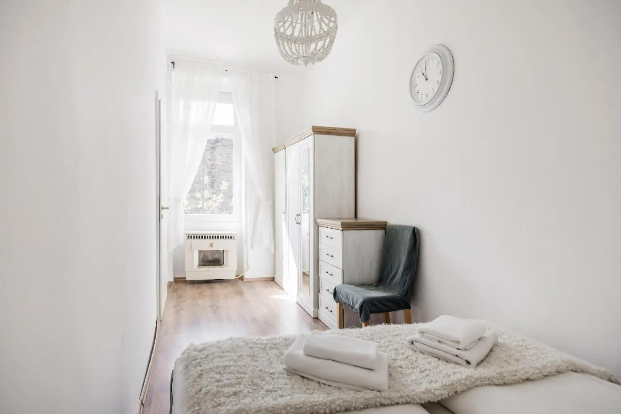Cozy&Stylish Apartment In The Ruin Bar Area Budapest Hungary