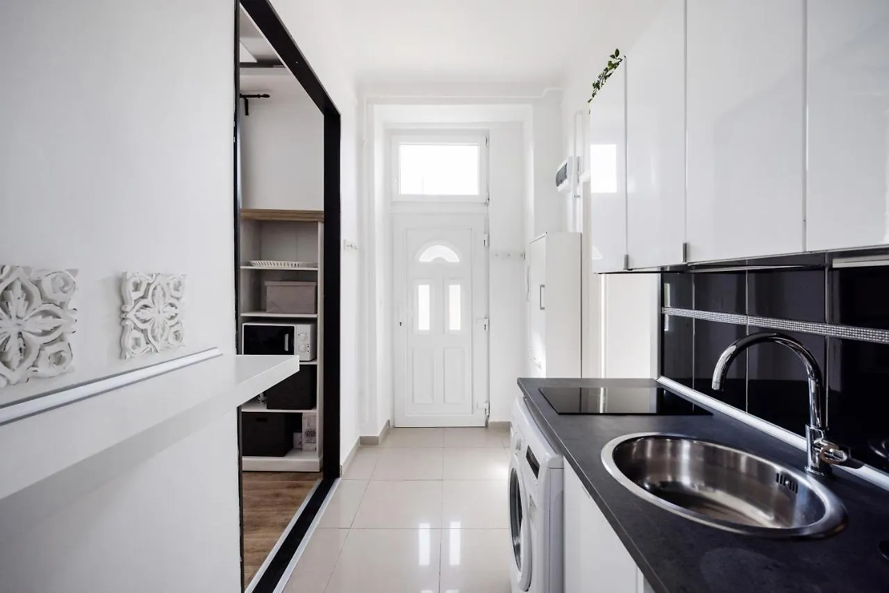 Cozy&Stylish Apartment In The Ruin Bar Area Budapest