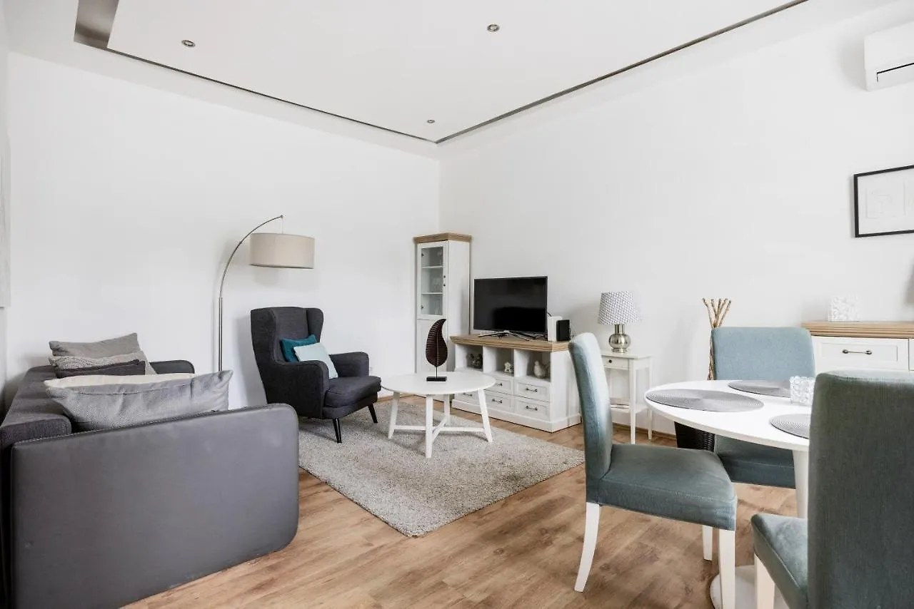 Cozy&Stylish Apartment In The Ruin Bar Area Budapest Hungary
